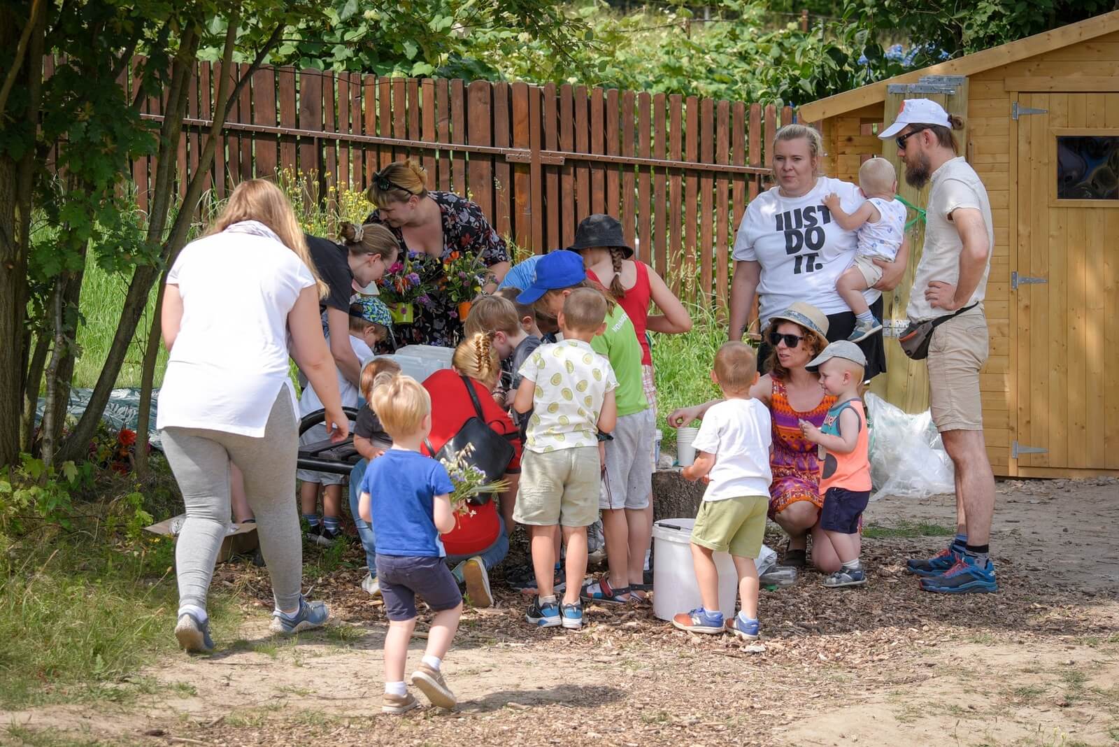 Dobra zabawa w ogrodzie na rozpoczęcie wakacji. Autor zdjęcia: Piotr Olejniczak